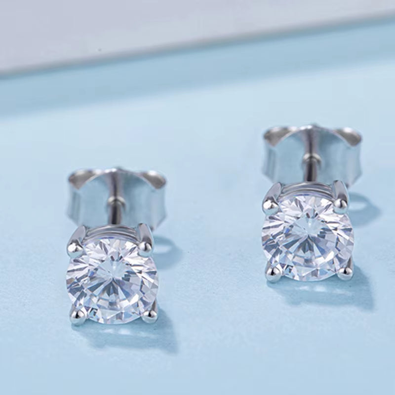 Round Cut S925 Sterling Moissanite Jewelry Set Four Claw Halo Elegant Gems Ear Stud Earring